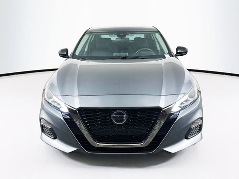 Used 2021 Nissan Altima 2.5 SR FWD image 2