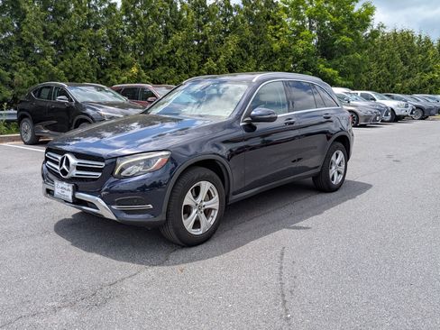 Used 2018 Mercedes-Benz GLC 300 4MATIC image 7