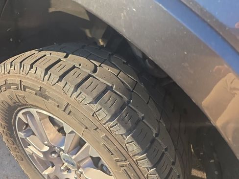 Used 2019 Ford F150 Lariat w/ Trailer Tow Package image 11