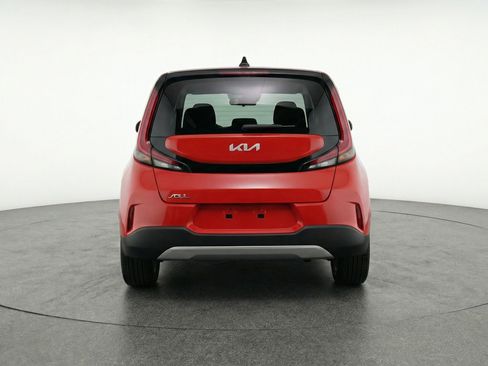 Used 2025 Kia Soul LX w/ LX Technology Package FWD image 7