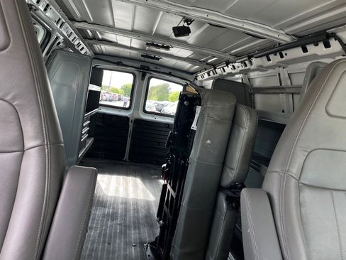 Used 2020 Chevrolet Express 3500 w/ Driver Convenience Package image 26