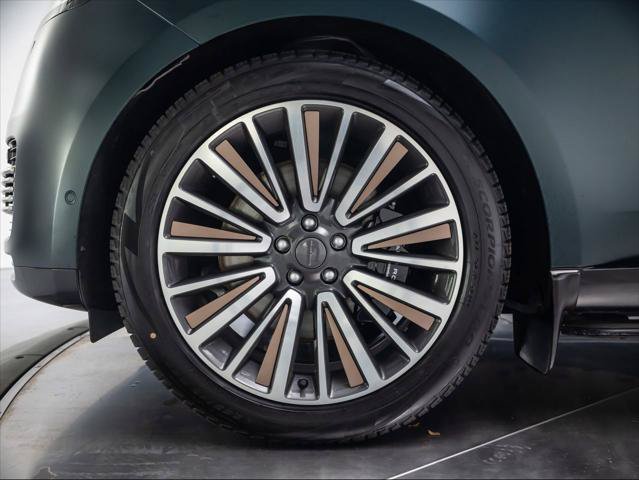 New 2026 Land Rover Range Rover SV AWD/4WD image 12
