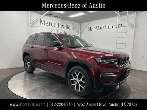 Used 2023 Jeep Grand Cherokee Limited image 1