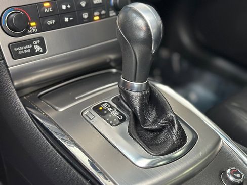 Used 2015 INFINITI Q40 w/ Moonroof Package image 18