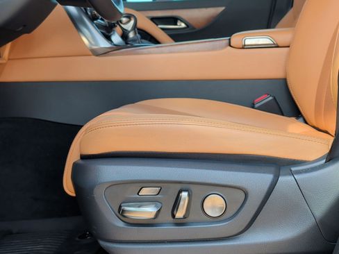 Used 2023 Lexus LX 600 4WD w/ Interior Upgrade Package image 10