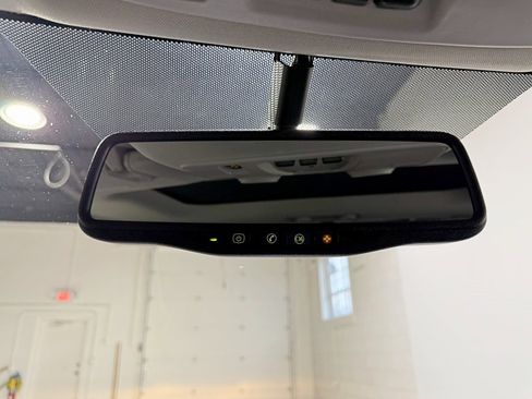 Used 2011 GMC Acadia SLT image 22