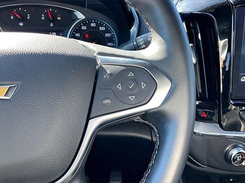 Used 2023 Chevrolet Traverse LT image 12