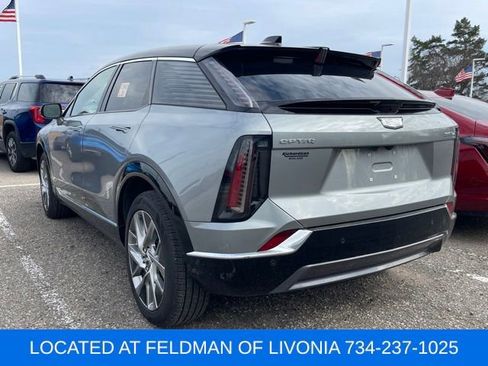 Used 2025 Cadillac Optiq Luxury 1 w/ LPO, Floor Liner Package image 2