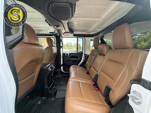 Used 2021 Jeep Wrangler Unlimited Sahara AWD/4WD image 13