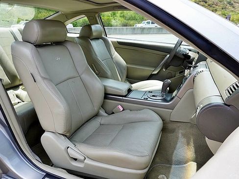 Used 2004 INFINITI G35 Coupe w/ Premium Pkg RWD image 12