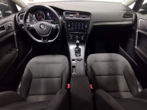 Used 2019 Volkswagen e-Golf SE w/ Driver Assistance Package image 38