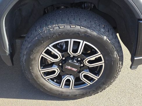 Used 2022 GMC Sierra 2500 AT4 w/ AT4 Premium Plus Package image 44