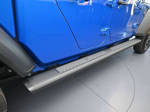 New 2026 Jeep Gladiator Sport image 38