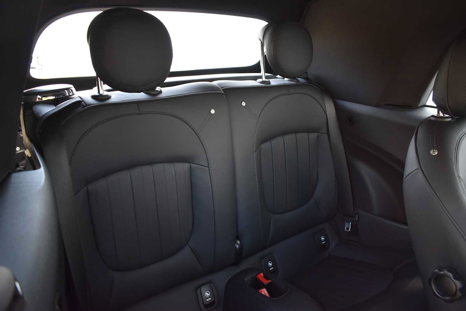 Used 2024 MINI Cooper S w/ Signature Upholstery Package FWD image 11
