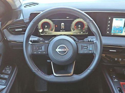 Certified 2025 Nissan Kicks SR image 15