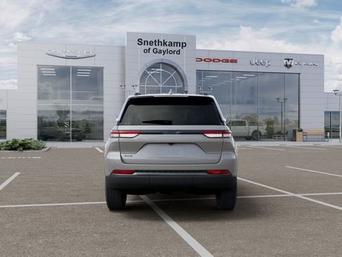 New 2026 Jeep Grand Cherokee Altitude image 7