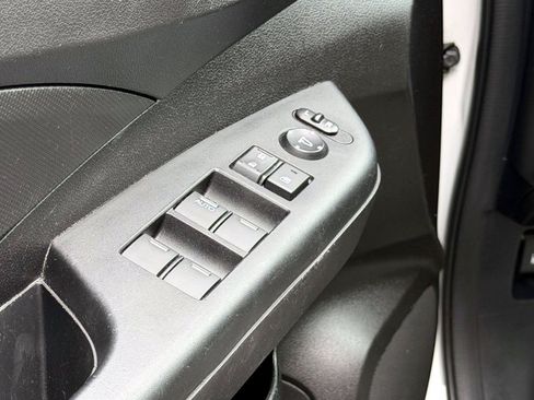 Used 2015 Honda CR-V LX image 16