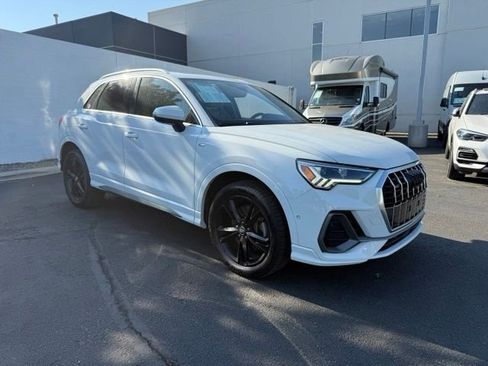 Used 2020 Audi Q3 2.0T Prestige AWD/4WD image 9