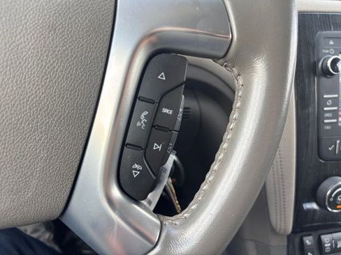 Used 2015 Chevrolet Traverse LT w/ Style and Technology Package image 28