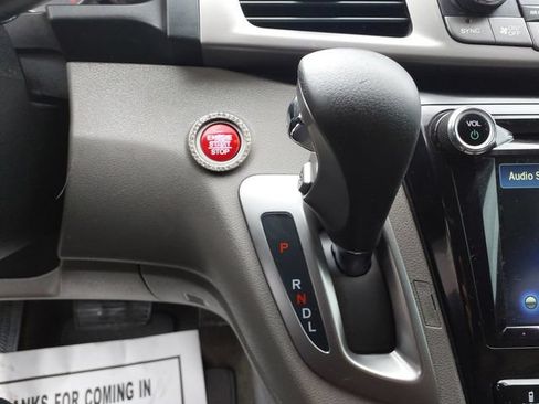 Used 2016 Honda Odyssey SE image 18