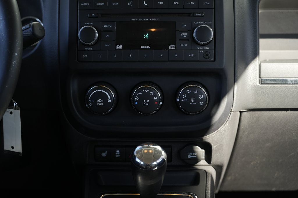 Used 2012 Jeep Patriot Limited AWD/4WD image 40