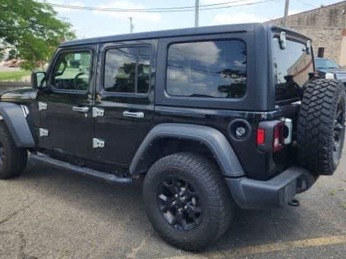 Used 2021 Jeep Wrangler Unlimited Sport AWD/4WD image 16
