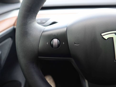 Used 2023 Tesla Model 3 Performance image 16