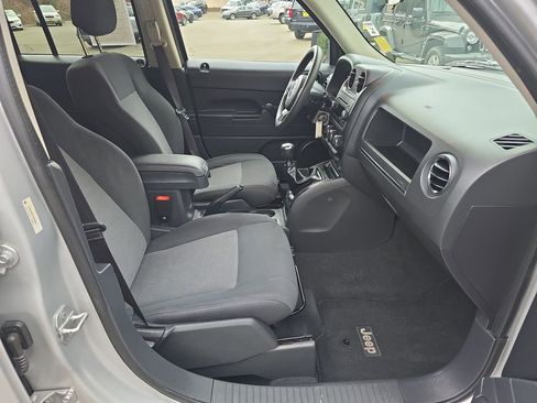 Used 2012 Jeep Patriot Sport image 26