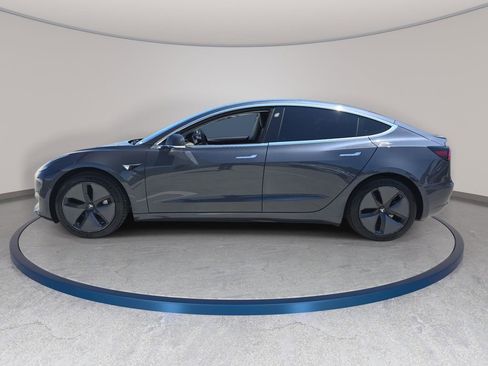 Used 2018 Tesla Model 3 Long Range RWD image 9