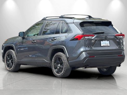 Used 2020 Toyota RAV4 XLE AWD/4WD image 6