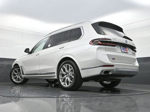 Used 2023 BMW X7 xDrive40i w/ Premium Package AWD/4WD image 33