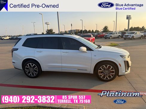 Used 2023 Cadillac XT6 Sport w/ Technology Package AWD/4WD image 14