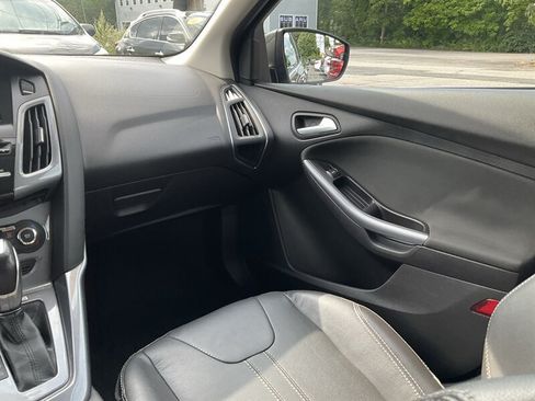 Used 2014 Ford Focus Titanium FWD image 15