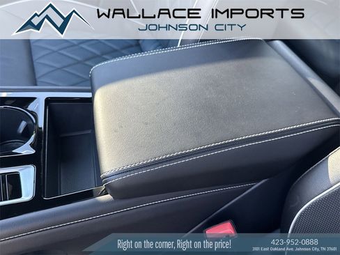 Used 2024 Volkswagen Atlas Cross Sport SEL Premium R-Line image 12