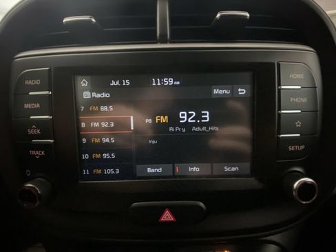 Used 2021 Kia Soul LX FWD image 16