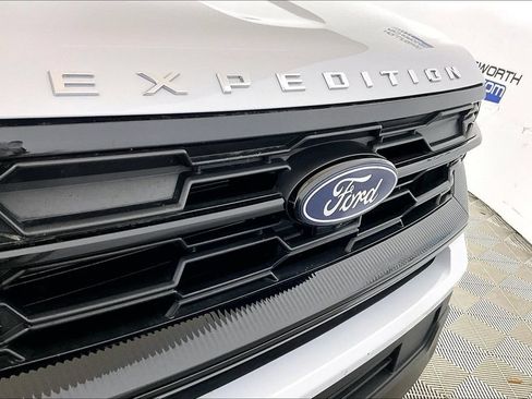 Used 2025 Ford Expedition Max Active AWD/4WD image 24