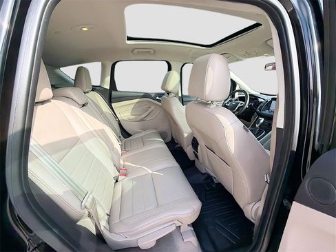 Used 2016 Ford C-MAX Energi SEL w/ Equipment Group 302A image 26