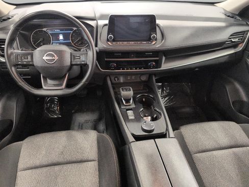Used 2025 Nissan Rogue SV AWD/4WD image 6