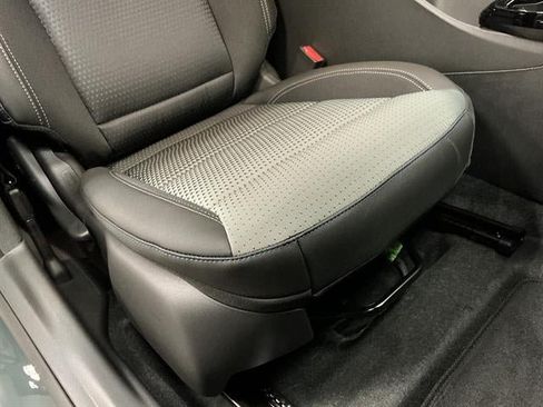 New 2026 Chevrolet Trax LT w/ LT Convenience Package FWD image 35