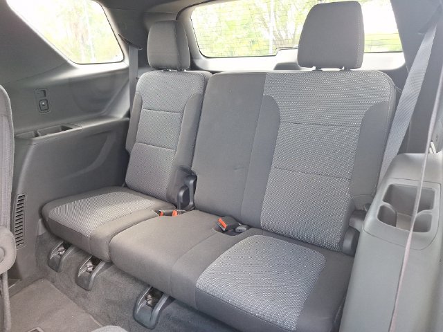 Used 2023 Chevrolet Traverse LT FWD image 15