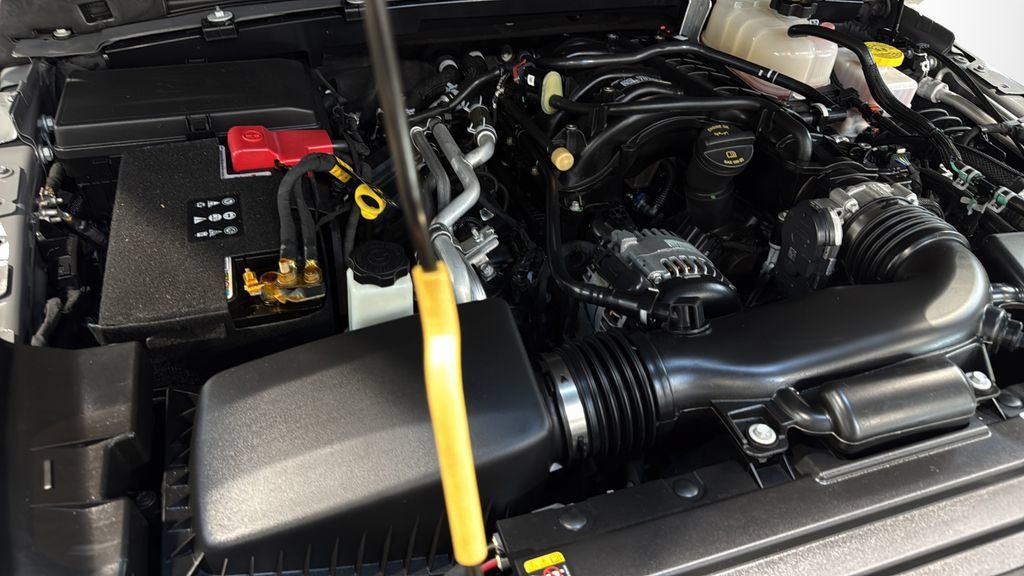 Used 2023 Jeep Wrangler Sport AWD/4WD image 30