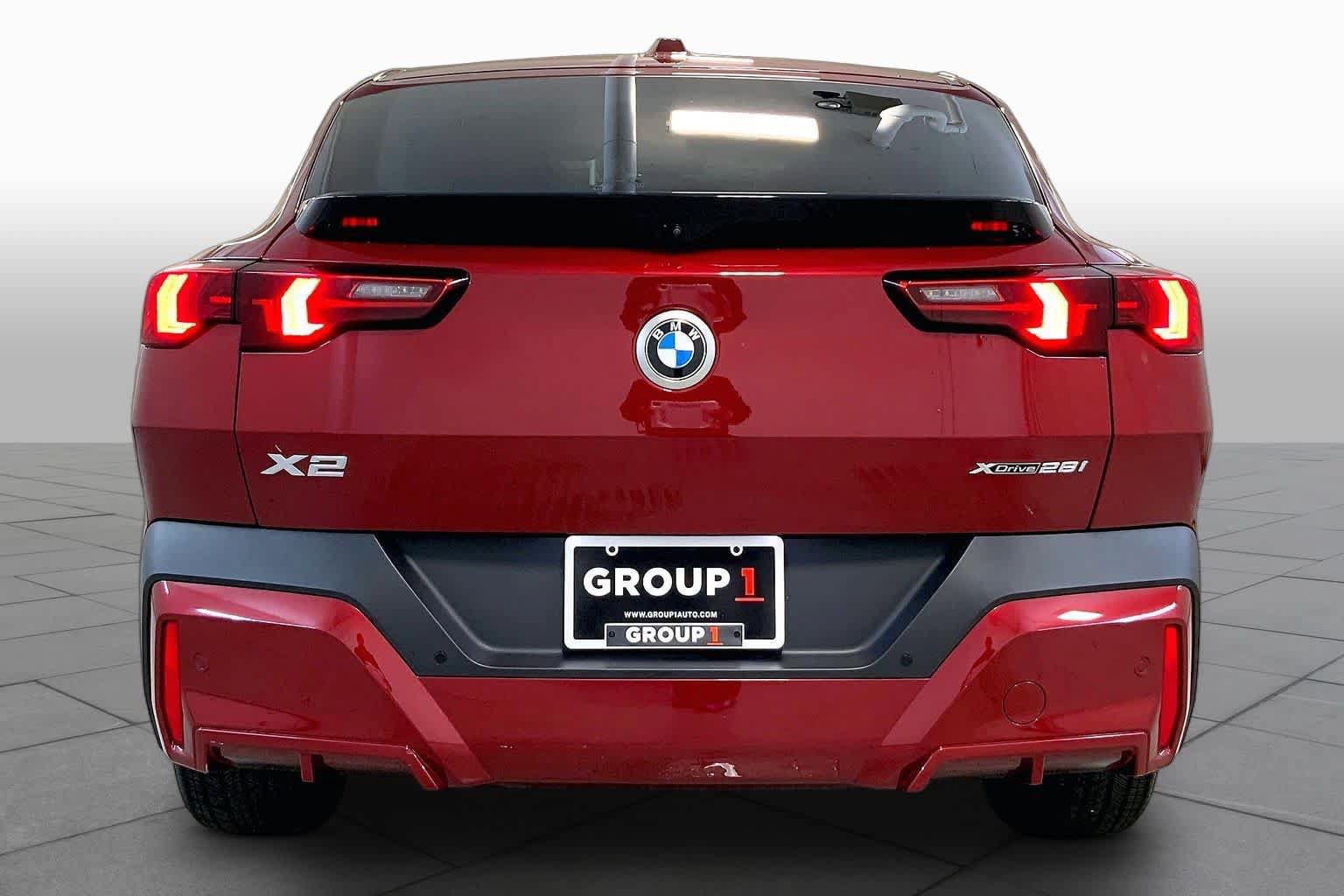 Used 2024 BMW X2 xDrive28i w/ Premium Package AWD/4WD image 4
