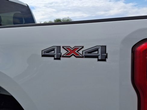 Used 2024 Ford F350 XLT AWD/4WD image 29