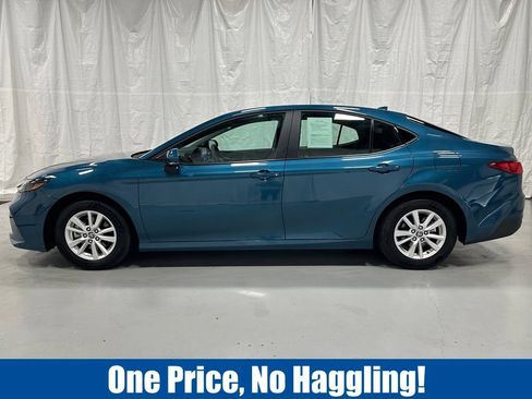 Used 2026 Toyota Camry LE FWD image 4