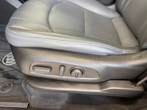 Used 2023 Buick Enclave Essence w/ Experience Buick Package AWD/4WD image 19