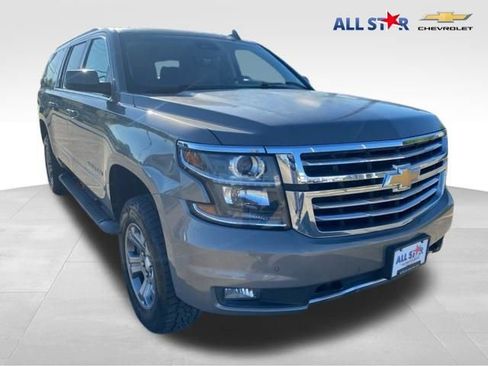 Used 2017 Chevrolet Suburban LT image 1
