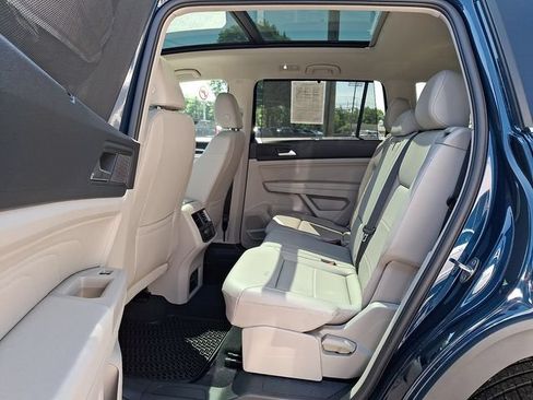 Used 2023 Volkswagen Atlas SE w/ Panoramic Sunroof Package AWD/4WD image 10