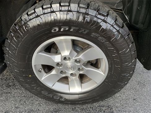 Used 2013 Toyota 4Runner Limited image 34