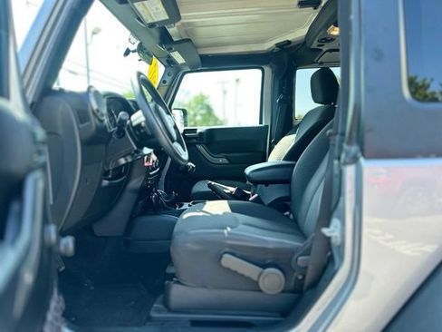 Used 2017 Jeep Wrangler Sport AWD/4WD image 10