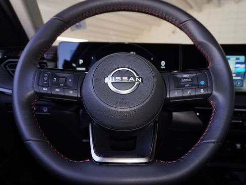 Used 2025 Nissan Kicks SR image 18